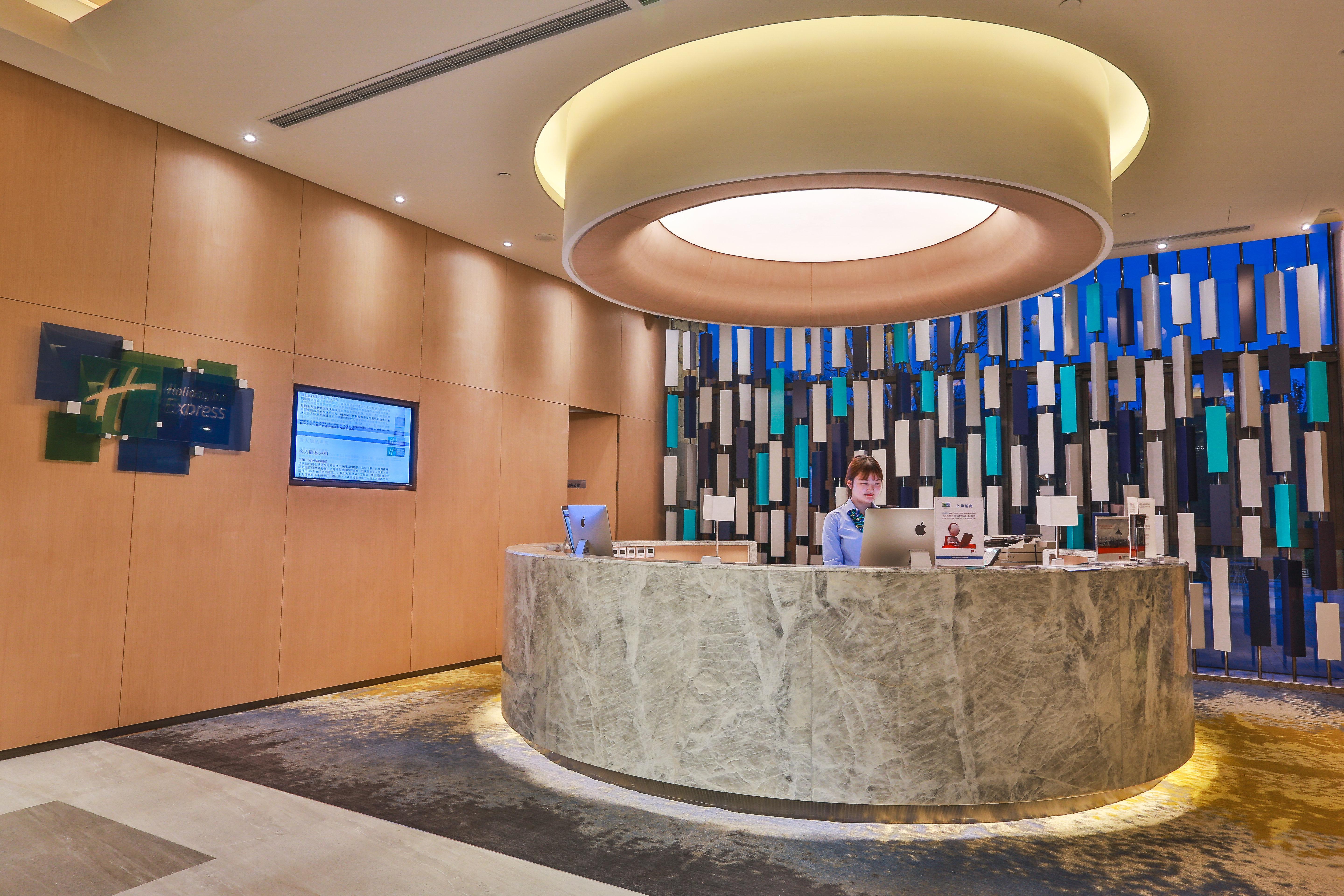 Holiday Inn Express Emei Mountain By Ihg Omejsan Kültér fotó