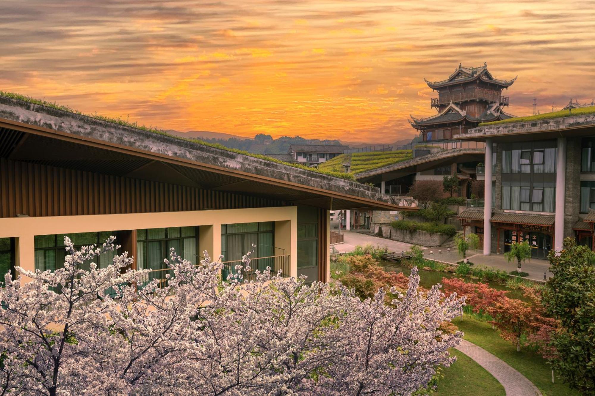 Holiday Inn Express Emei Mountain By Ihg Omejsan Kültér fotó